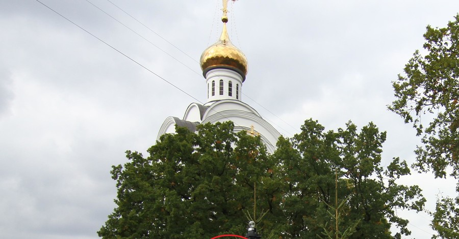 Мертвого на церковной ограде в Харькове нашли служители храма
