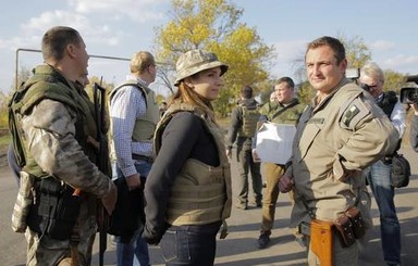 Тимошенко отправила дочку и зятя в зону АТО