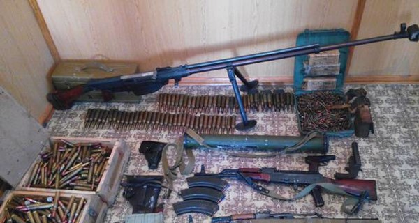 СБУ нашла в Лисичанске тайник с оружием 