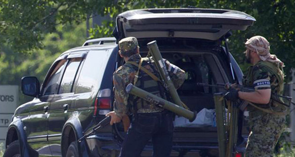 В Донбассе неизвестные охотятся на мужчин с автомобилями