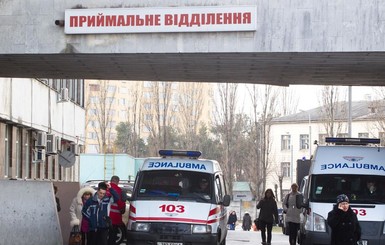 Донецкие больницы переполнены раненными, а в скорой осталось лишь треть бригад