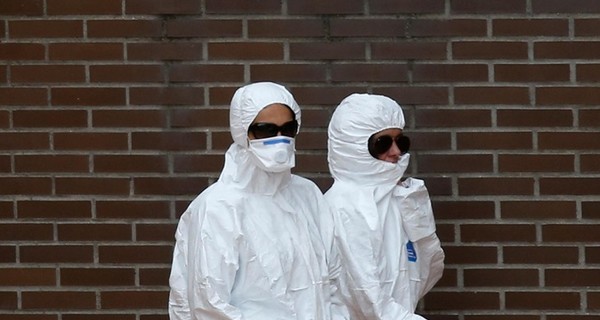 В США погибший от Эболы заразил медработника