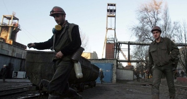 В Донецке обстреляли шахту им. Засядько, под землей 213 шахтеров