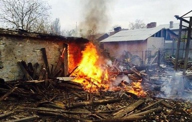Донецк после массированных обстрелов сидит без света и воды