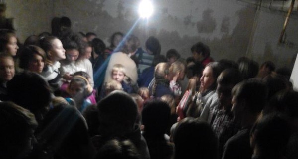 Соцсети: В Донецке решили закрыть школы после обстрелов