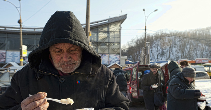 Каждый 50-й украинец живет на сумму менее 5 долларов в день