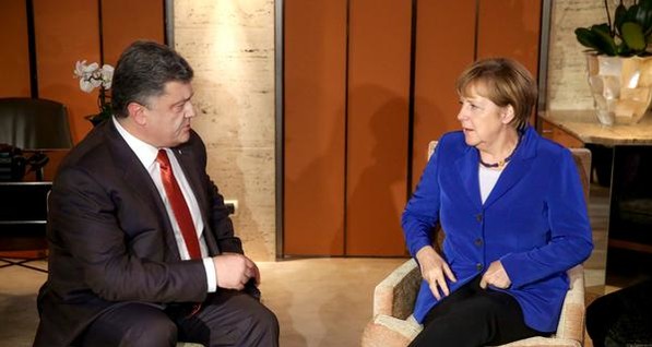Порошенко и Меркель созвонились и поговорили о газовых переговорах 29 октября
