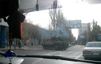 СНБО: противник стягивает в Донецк бронетехнику