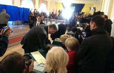 Петр Порошенко проголосовал в Киеве