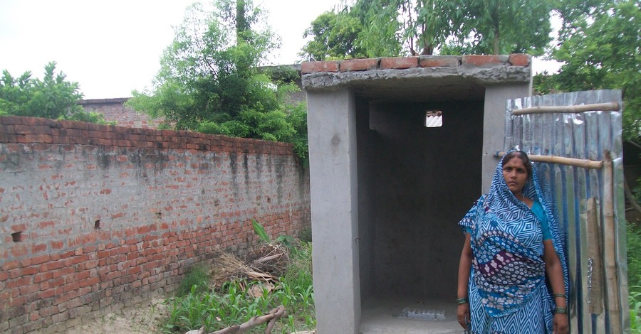 Индийский мальчик погиб из-за взрыва общественного туалета