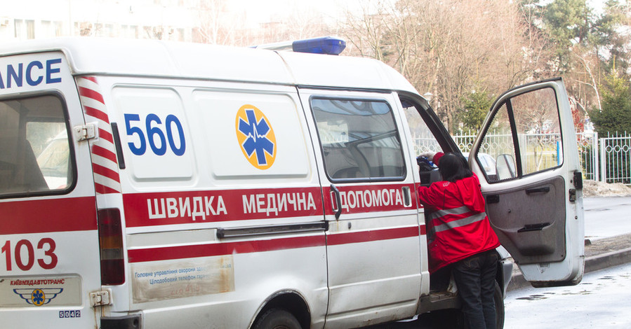В Киеве подросток залез на электричку и получил ужасные ожоги
