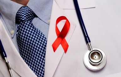 Порошенко подписал закон о программе по борьбе со СПИДом