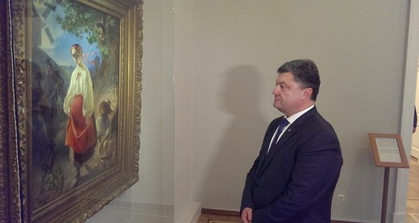 Порошенко: Украина защищает себя со словами Шевченко на устах