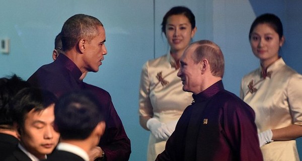 СМИ: Обама и Путин в Пекине обсудили ситуацию в Украине