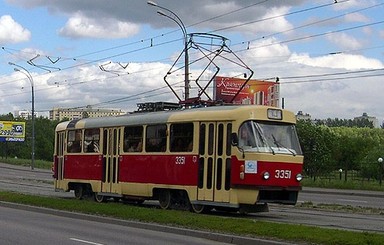 В запорожские трамваи вернули компостеры