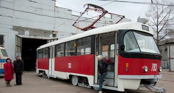В Киеве трамвай развалился на ходу