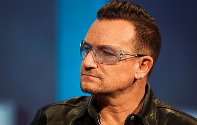В самолете солиста группы U2 на ходу отвалилась дверь
