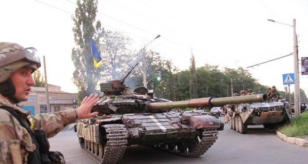 Информцентр АТО сообщил о попытках изолировать силовиков в  аэропорту Донецка  