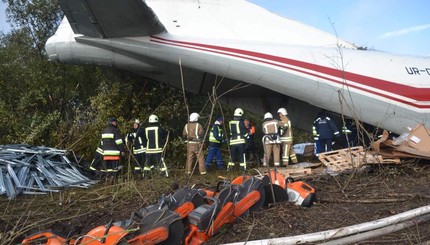 Близ Сокольников рухнул военный самолет Ан-12
