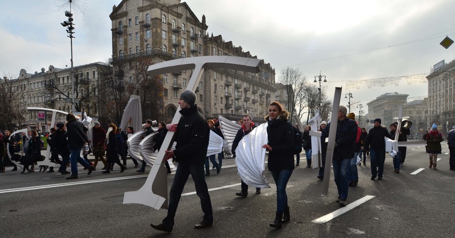 В Киеве появился картонный фонтан для вандалов 