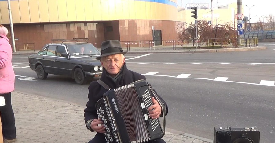 Донецкие деды-рокеры даже после контузии дают концерты