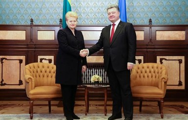 Порошенко: Литва поставит украинским солдатам вооружение