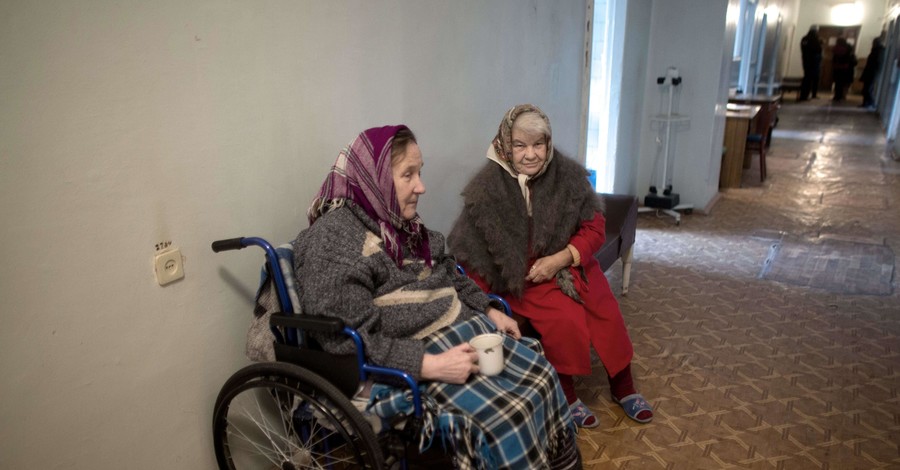 Без денег в Донбассе остались тысячи инвалидов