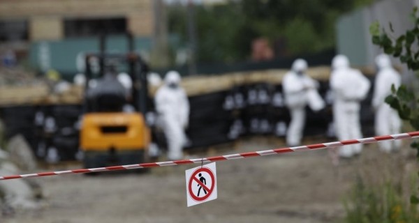 В Киеве чиновники нажились на химикатах с завода 