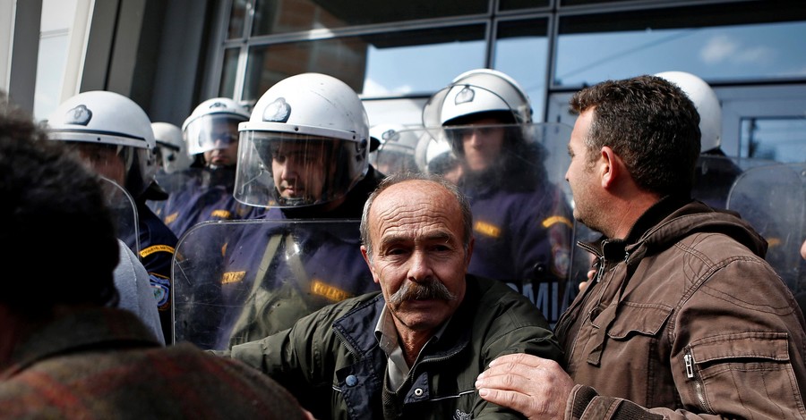 Вся Греция парализована 24-часовой забастовкой