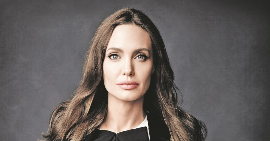 Анджелина Джоли: О семейном кризисе нам с Брэдом говорить рано, ведь мы все еще молодожены!