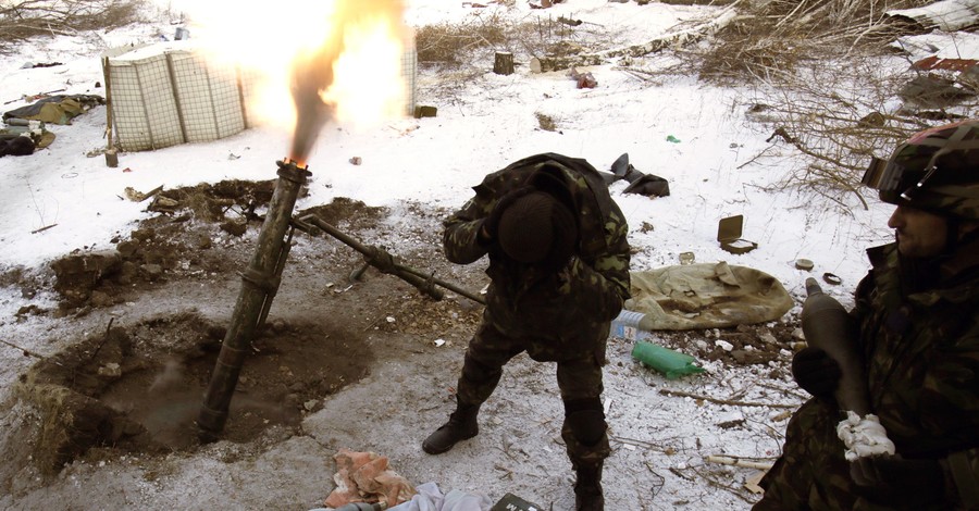 Донбасс под прицелом: стреляют везде