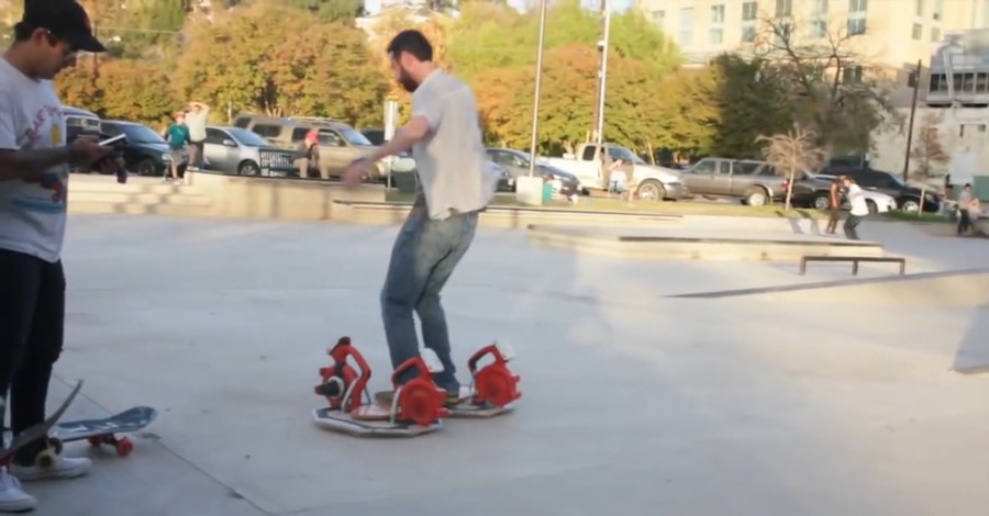 Изобретатель из США создал парящий скейт