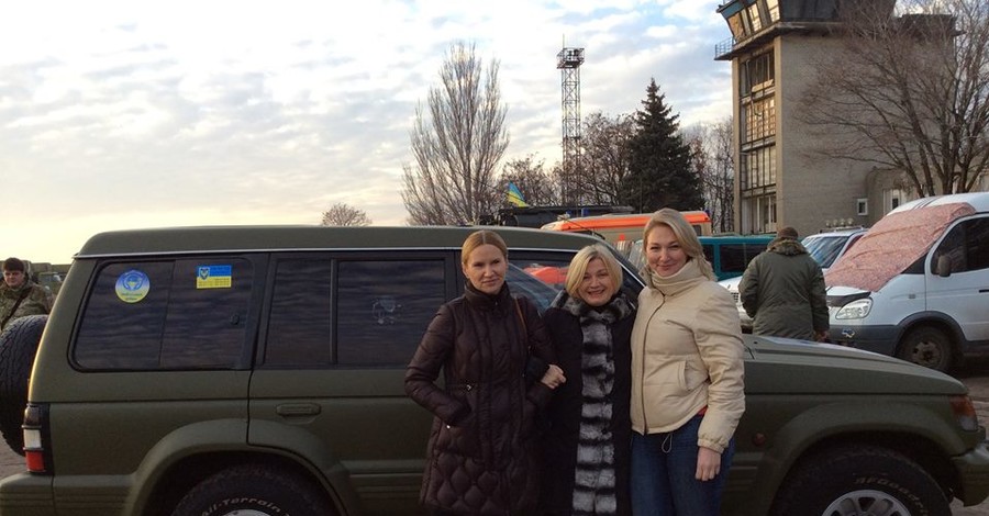 Ирина Геращенко отвезла в Донбасс перчатки Кличко