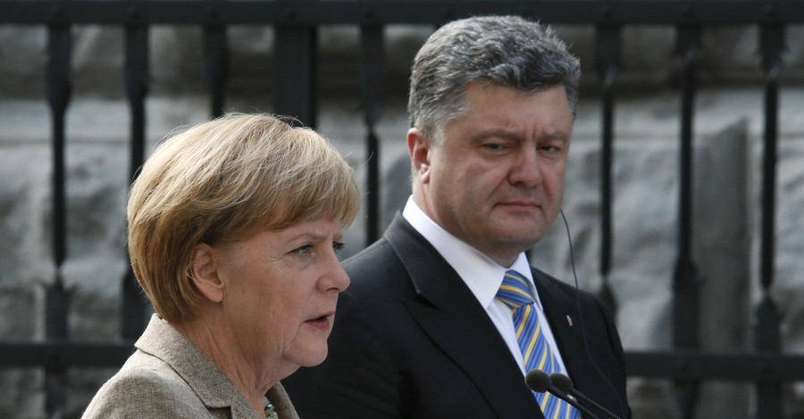 Порошенко с Меркель обсудил ситуацию в Донбассе