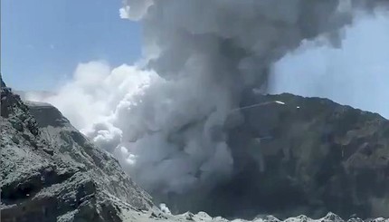 Извержение вулкана в Новой Зеландии 