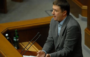 Кириленко пообещал, что пенсионный возраст не поднимут