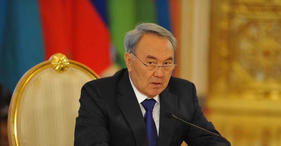 Назарбаев призвал мировых лидеров сесть за стол переговоров по Украине