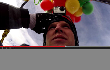 Летающий на воздушных шариках экстремал стал звездой Интернета