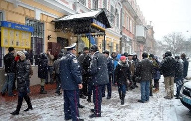 В Одессе Новый год встретят с автоматчиками и военной техникой на улицах