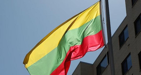 Литва начнет год с новой валютой