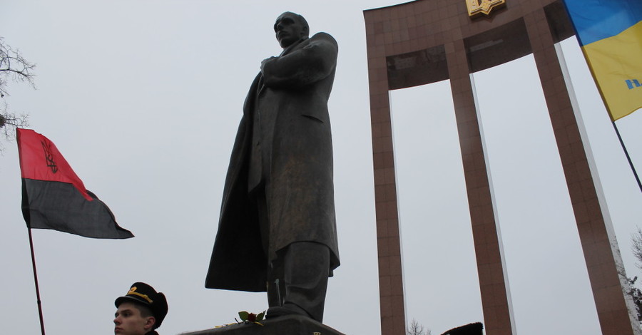 Во Львове годовщину рождения Степана Бандеры отметили молитвой
