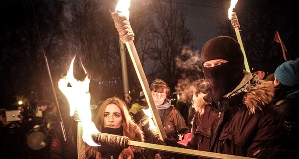В марше Степана Бандеры в Киеве приняли участие 2,5 тысячи человек