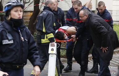 Под Парижем слышна стрельба, ранен полицейский