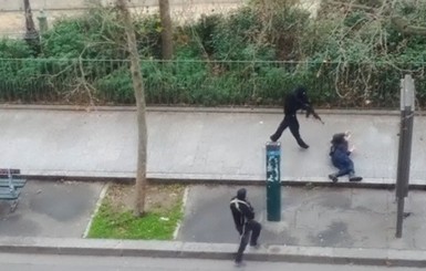 Парижский террорист захватил заложника в столице Франции