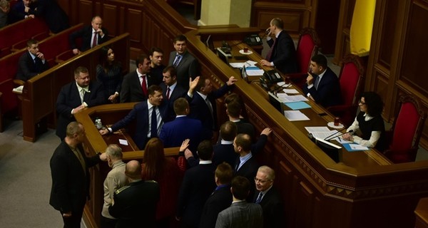 Украинские депутаты обратятся к Меркель, Путину и Олланду по делу Савченко