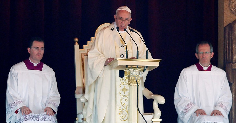 Папа Римский о Charlie Hebdo: никому не позволено оскорблять веру