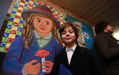 В Харькове маленькие художники устроили выставку, чтобы помочь ровесникам из АТО