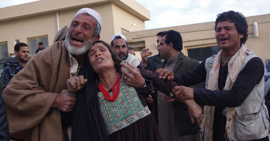 В Кабуле смертник подорвал себя во время похорон