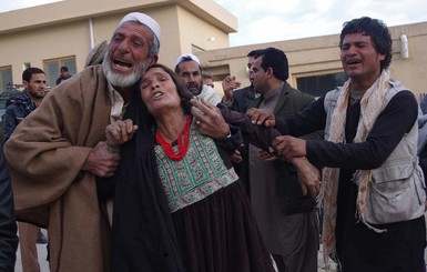 В Кабуле смертник подорвал себя во время похорон