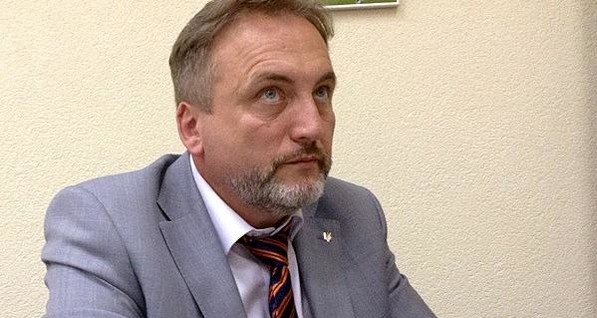 Стець назвал имя чиновника, который не пускал украинские каналы на Донбасс